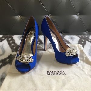 Badgley Mischka Goodie peep-toe pumps with broch